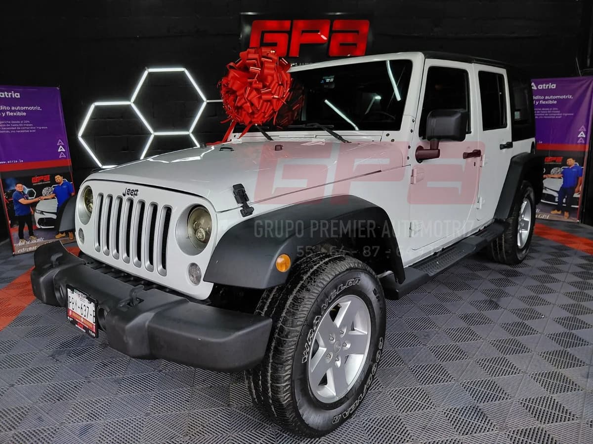 Jeep Wrangler 2015 - foto 1 de 10