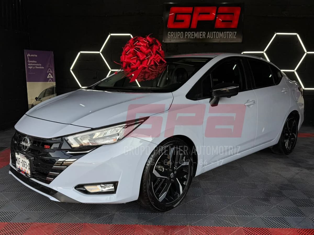 Nissan Versa Sedán · 2024 — seminuevo certificado GPA