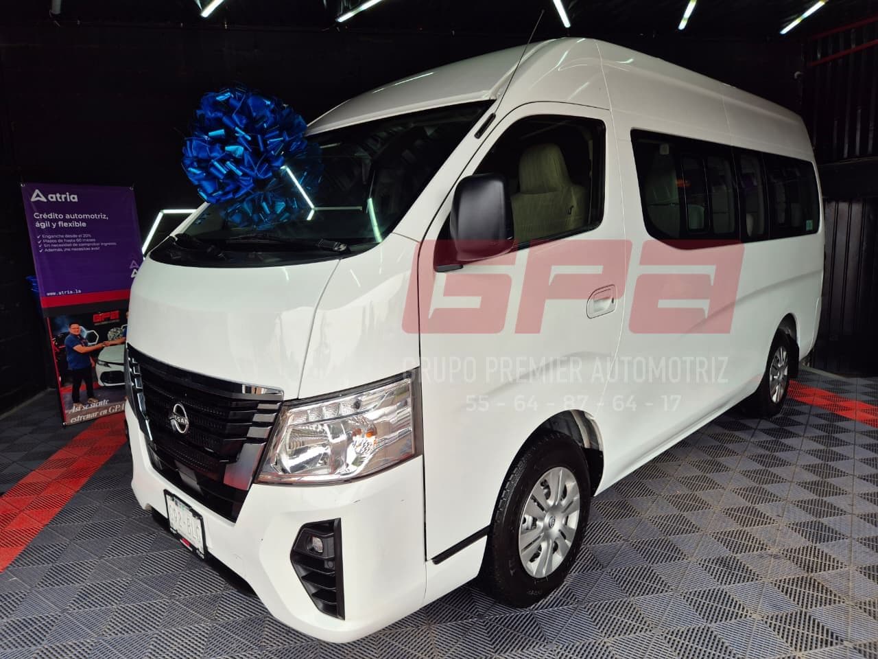 Nissan Urvan 2023 - foto 1 de 17