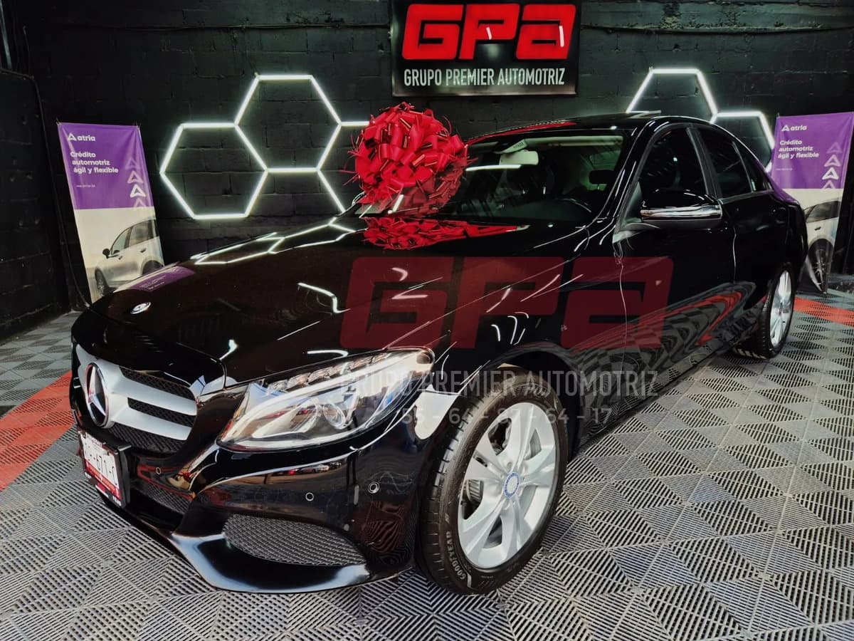 Mercedes-Benz Clase C Sedán · 2017 — seminuevo certificado GPA